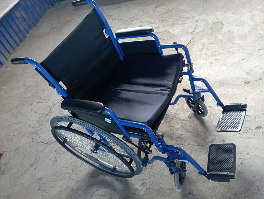 Продам Инвалидную каляску