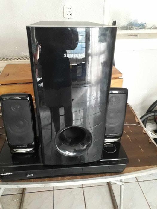 Home cinema 2.1 samsung 500w perfect funcțional