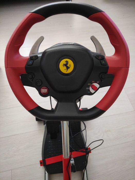 Volan Thrustmaster Ferrari 458 Spider Racing pentru Xbox One
