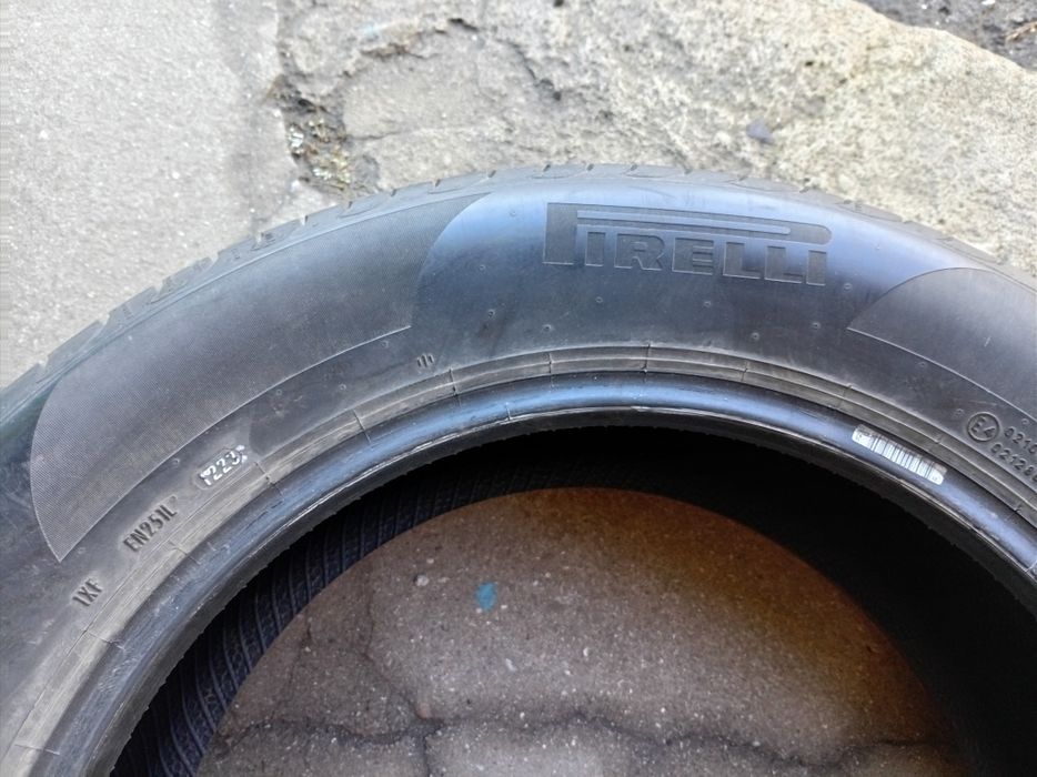 Гуми 225/55/17 2бр.Пирели 23г.