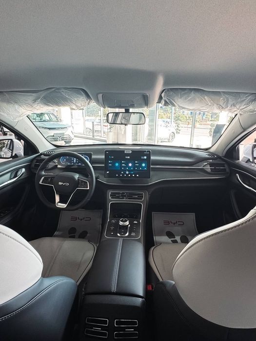 Byd chazor luxe gibrid elektrda 55 km 48 liter benizin bilan 1000 km