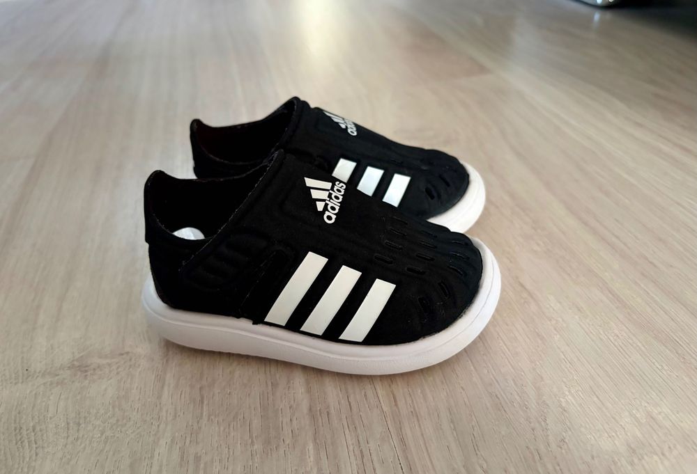 Детски сандали Adidas