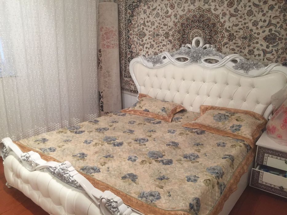 Кровать с тумбой