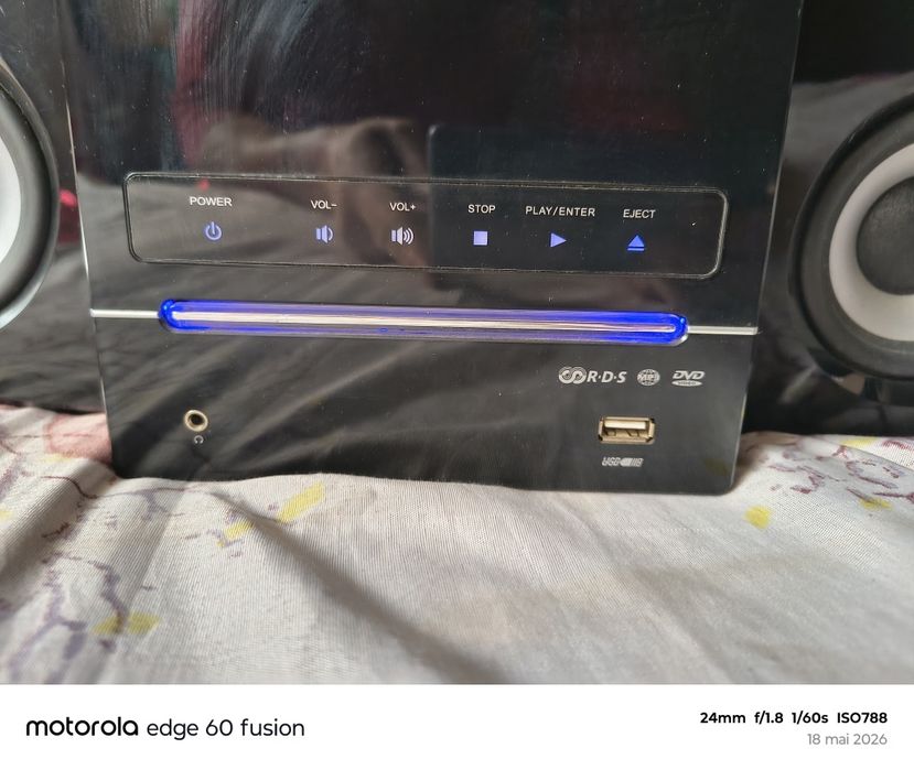 Mini sistem audio / Combină muzicală cu CD, DVD și USB - Funcțională