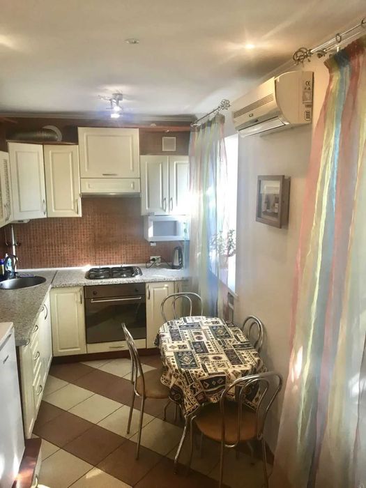 Дава се под наем Двустаен апартамент в София, Център - 56 кв.м за 397.8 € - Снимка #4