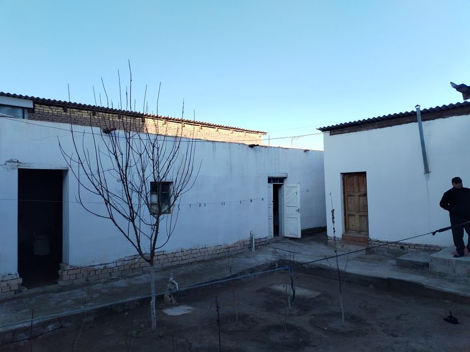 Urganch shahrida 420kv xovli joy sotiladi