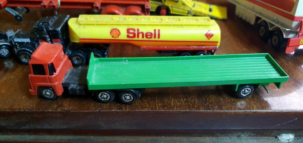 Matchbox Corgi Dinki и др. Винтидж колички влекачи камиони