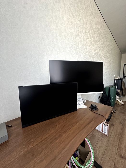 Мониторы Samsung (Smart M8 S32BM801UI и S3 S31C S24C310EAI)