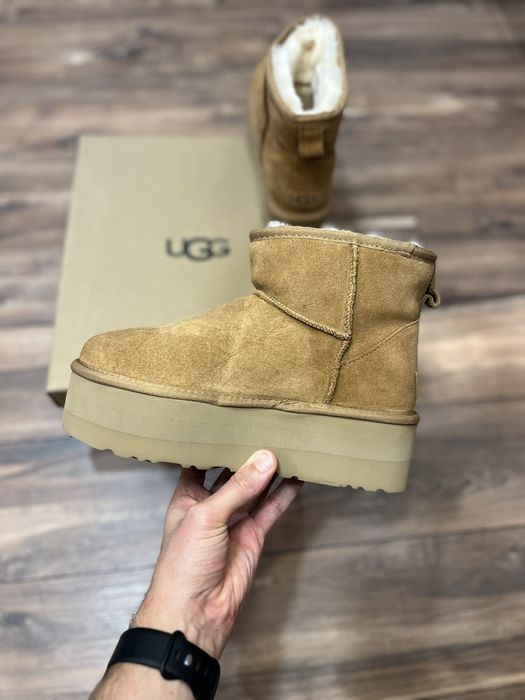 Апрески UGG Classic Mini Platform1134991
в кафяво 1134991