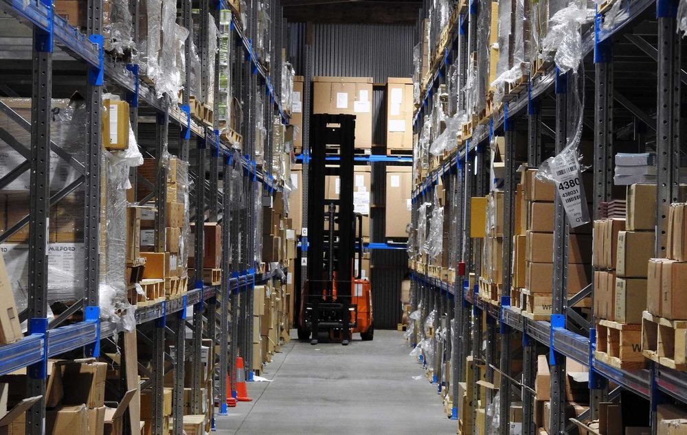 Складские фронтальные стеллажи