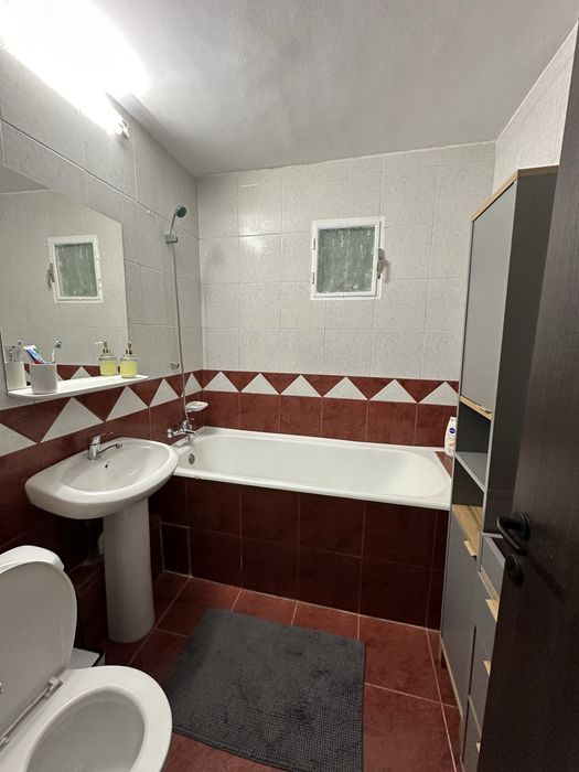 Inchiriez apartament 3 camere/ 5 min. metrou Piata Sudului