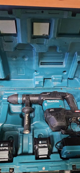 Makita Къртач HM001G 40V.XGT SDS MAX