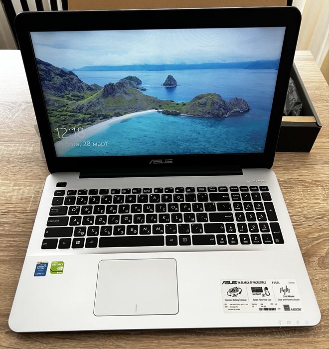 Лаптоп Asus F555 L