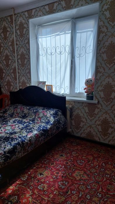 Продаётся  3 х комнатная квартира 1 этаж