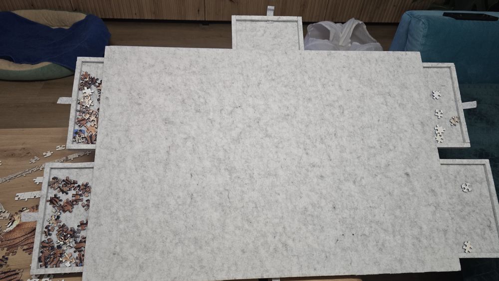 Masa portabila pt puzzle cu capac