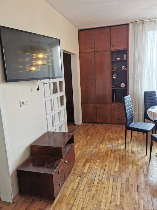 Дава се под наем Двустаен апартамент в София, Зона Б-18 - 61 кв.м за 350 € - Снимка #1