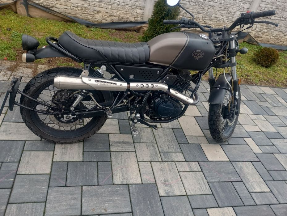 Vânzare motoretă aproape nouă adusă de afară
