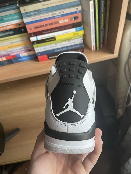 Air Jordan 4 Military Black