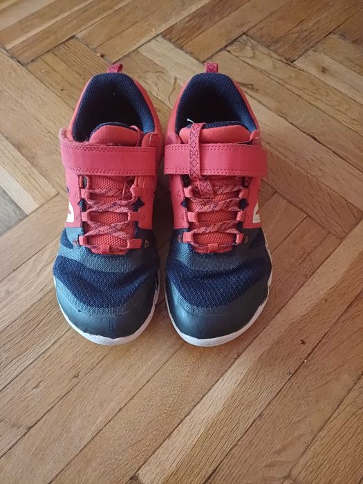 Детски обувки от Decathlon 35 и 36 номер