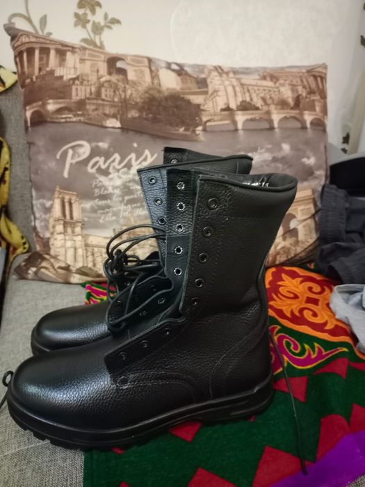 Продам берцы новые