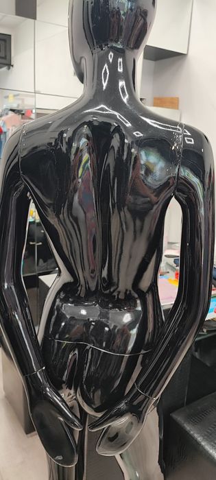 Дървени манекени