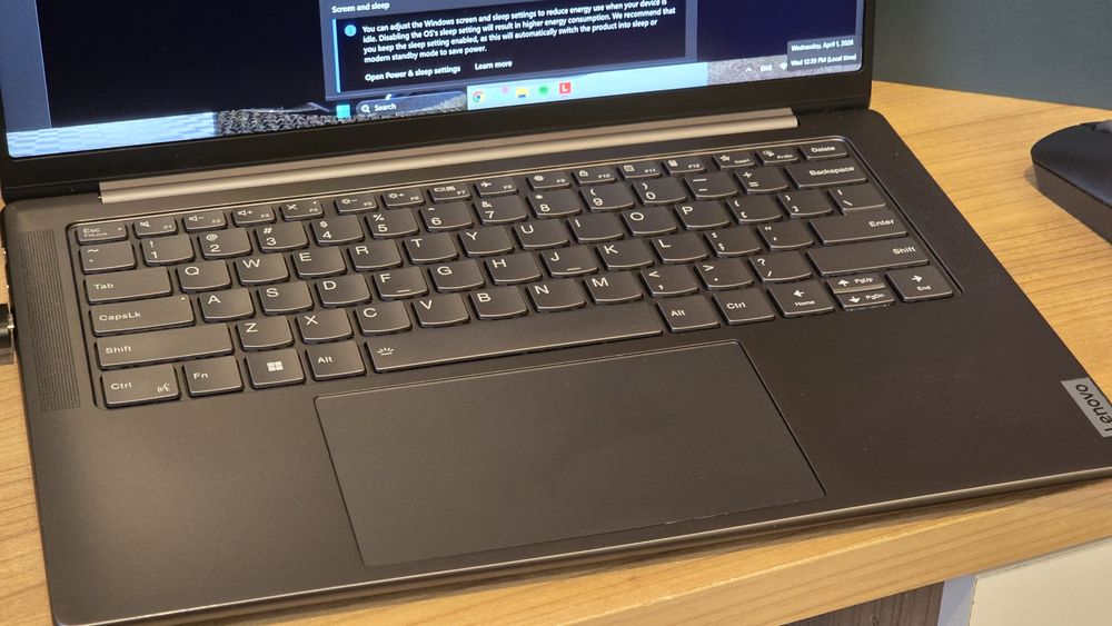 Lenovo Yoga 7 Pro Ryzen 7 7840hs 780M 32ddr5 1tb Ssd Garanție activa