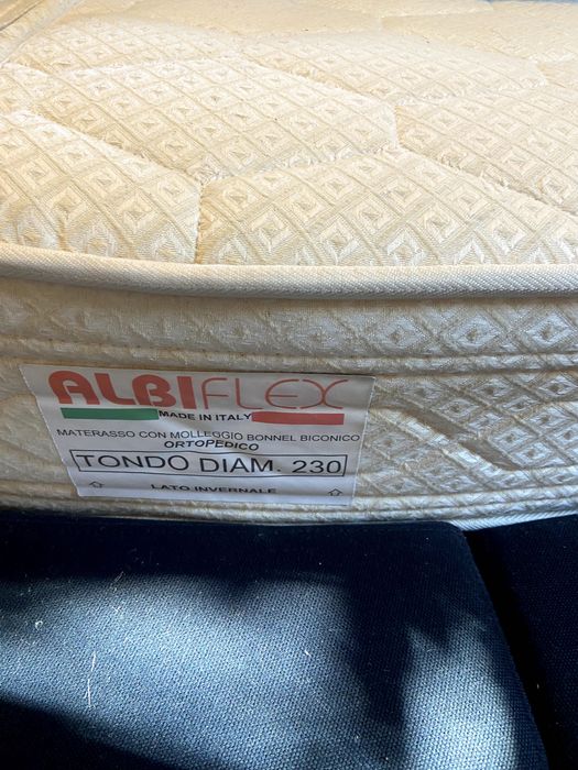 Rovere Pat rotund, 2 noptiere, saltea speciala, diametru 2.3m,