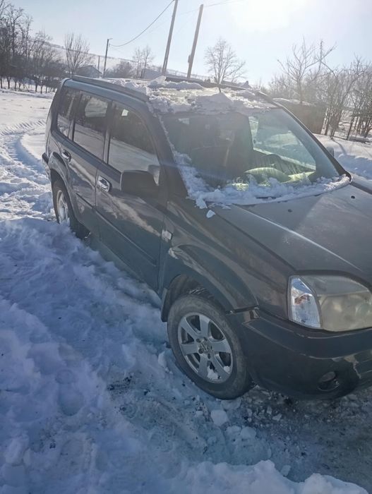 Vind sau dezmembrez Nissan xtrail