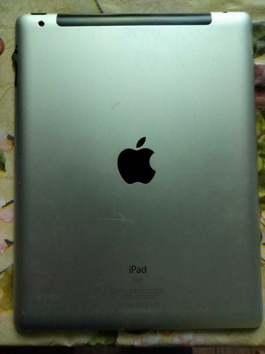 Продаю планшеты + телефон