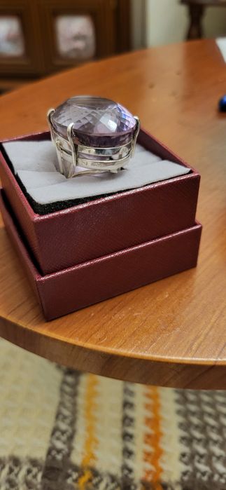 Продам кольцо с натуральным Аметистом