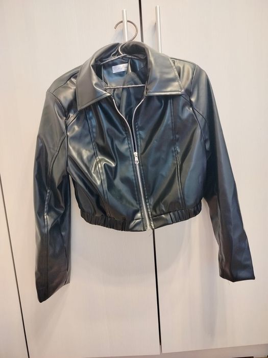 Куртка кожаная (ненатуральная кожа), укороченная