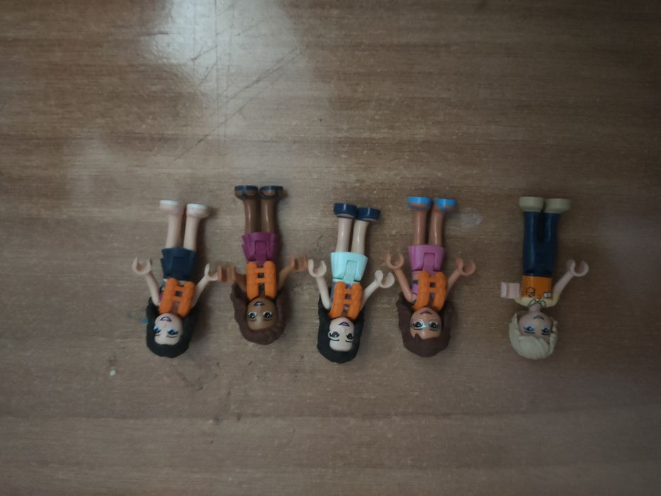 Vând lego friends