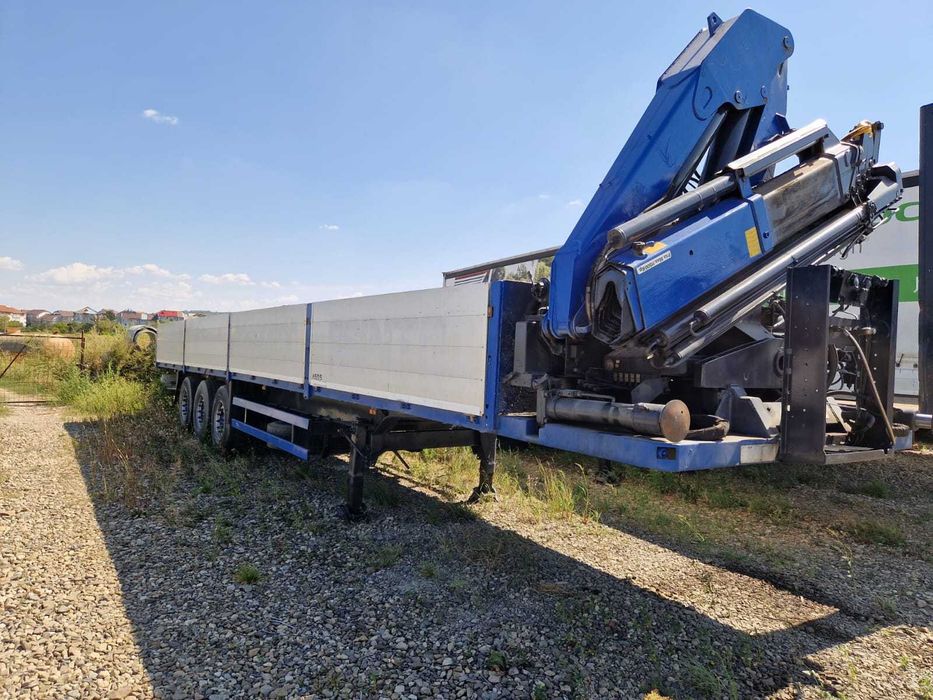 Semiremorca Schmitz cu macara