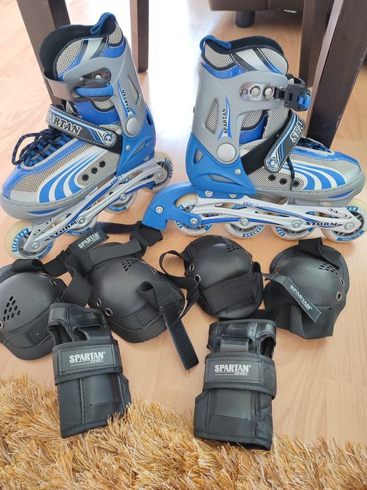 Продавам ролери SPARTAN с 2 чифта  наколенки и налакътници