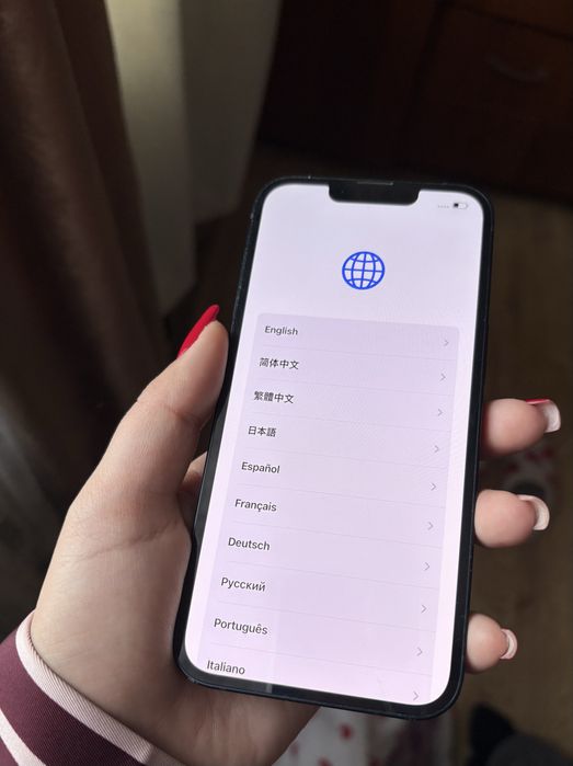 Продам телефон iPhone 13 / 128 ГБ