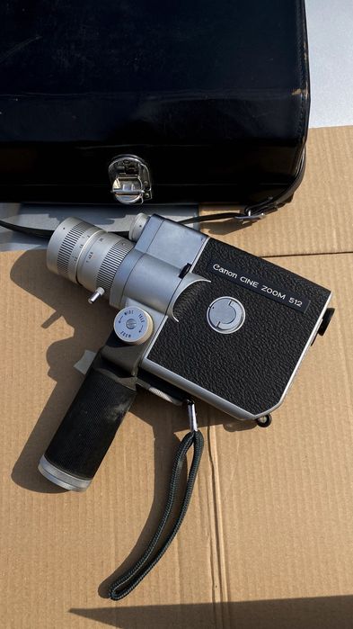 Canon CINE ZOOM 512 8mm vintage camera