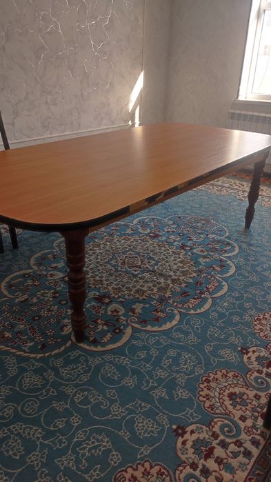 Стол стуля бірге