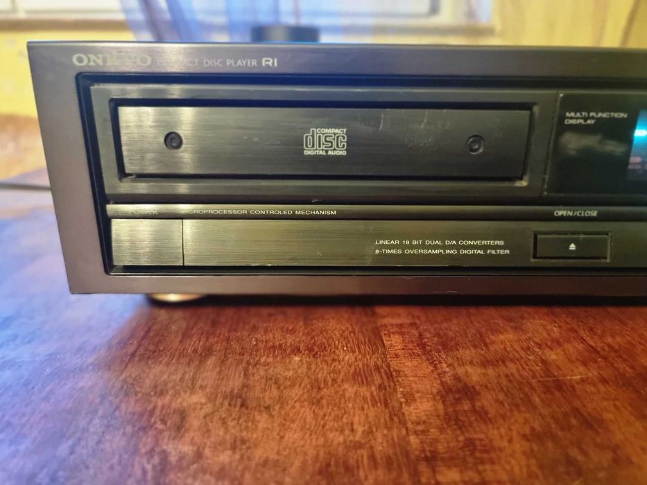 Onkyo CD Player DX-1400