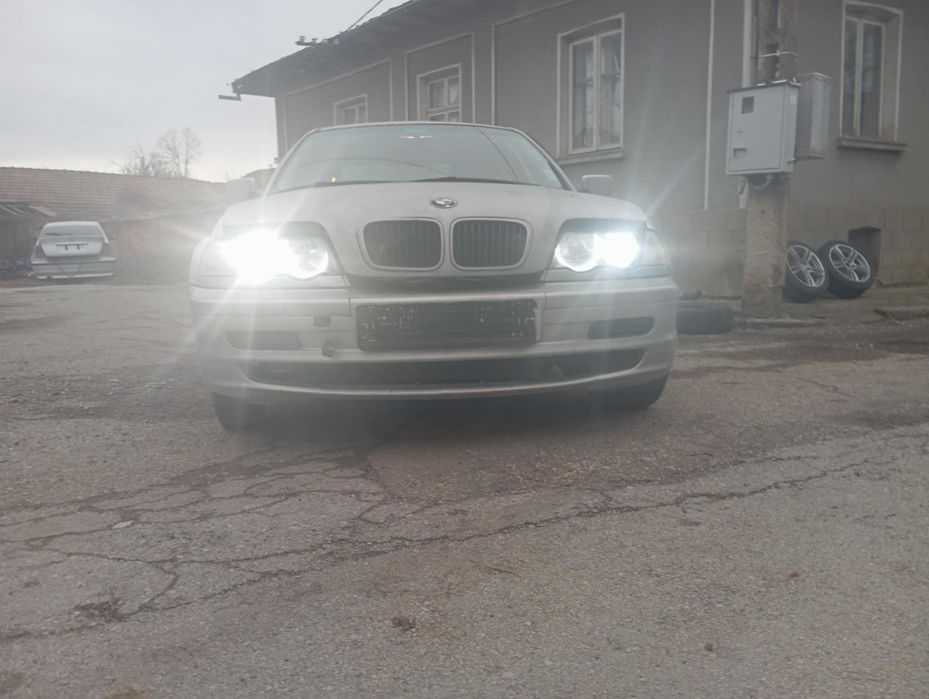 Продавам BMW E46 2.0 136 На Части