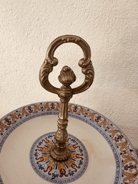 Двуетажна порцеланова стойка – Италия (винтидж)