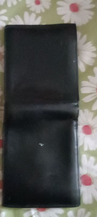 Черен кожен портфейл Hugo Boss