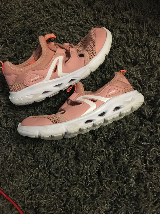 Детски обувки за момиче. Номер 30.