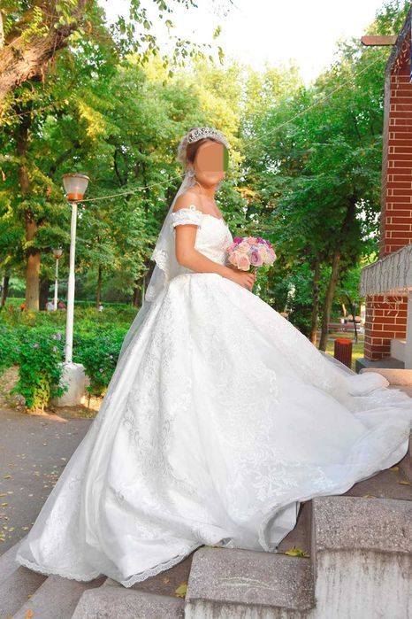 Rochie mireasa+costum ginere