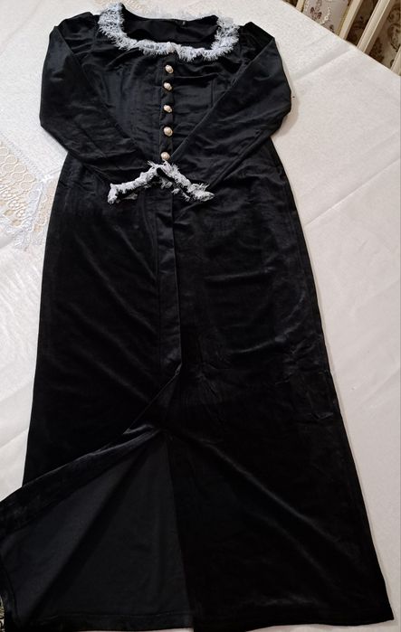 Вечерное черное платье