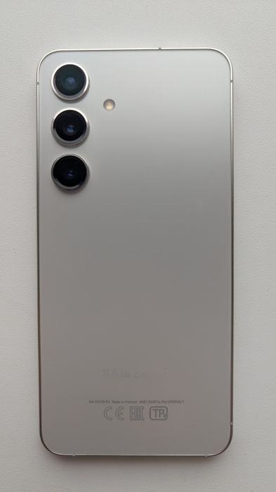 Samsung galaxy s24  8/128