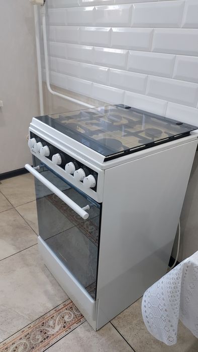 Продам газовую плиту Kaiser