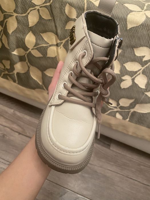 ботинки в отличном состоянии 26 размер