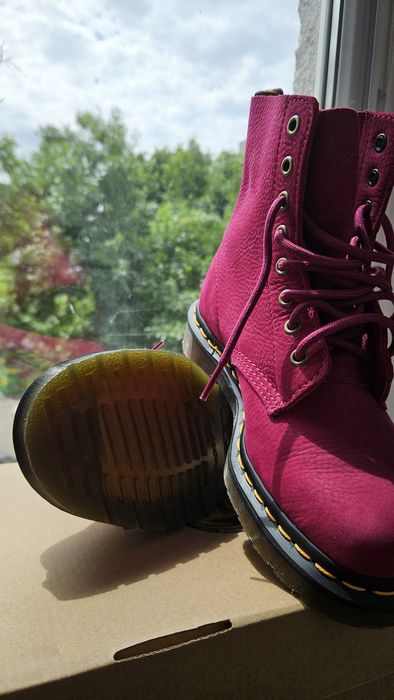 Bocanci Dr Martens fuchsia pink
