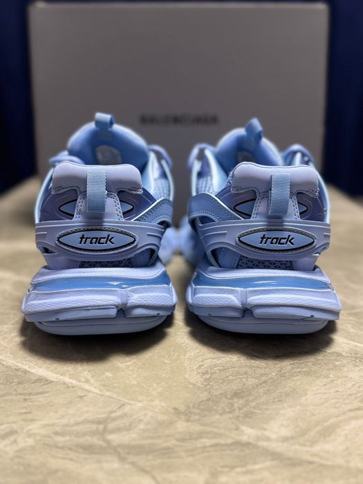 Vand Balenciaga Track