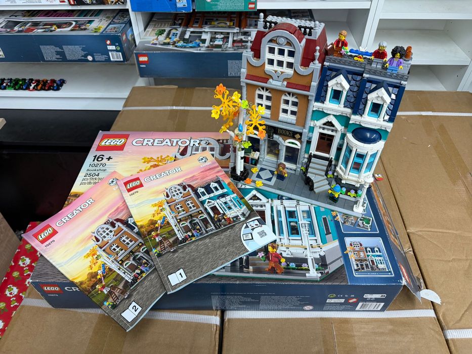 Lego brick bank, cladiri modulare